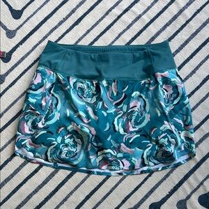 Athleta Teal Floral Run With It 14” Skort. Size M. EUC.